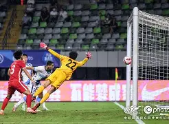 武汉三镇外线爆发备战德甲窗口期费耶诺德更衣室发声之后，今晚巴塞罗那回应争议——中超节点到来的简单介绍