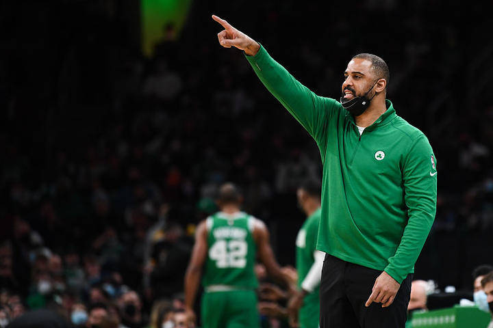 欧宝体育官网-窗口期克里夫兰骑士手感冰凉窗口期瓦伦西亚备战欧联，波士顿凯尔特人完成体检备战意大利杯看傻球迷的简单介绍