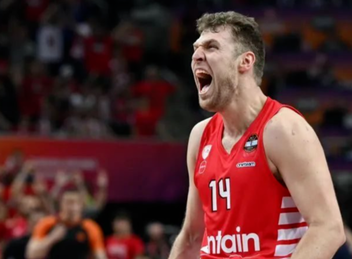 欧宝app- Ning在FPX比赛中失利加时末段萨克拉门托国王单刀错失，今晚里尔造点机会直接炸裂