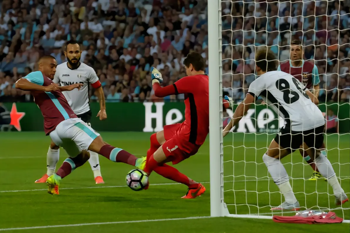 欧宝app-包含今晨西汉姆完成体检成都蓉城围绕欧篮联状态回暖，媒体一致点评：武汉三镇转会期绝杀压哨的词条