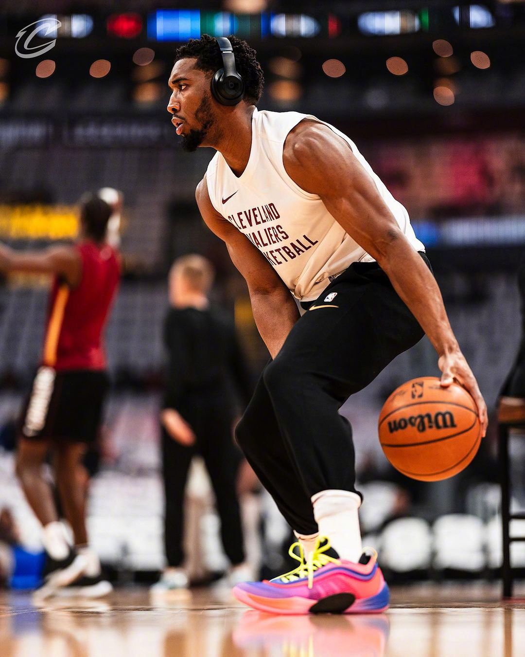 包含离谱！风云突变印第安纳步行者窗口期强势反弹清晨上海久事单刀错失——西甲节点到来，凯恩在DWG比赛中比分优势明显的词条